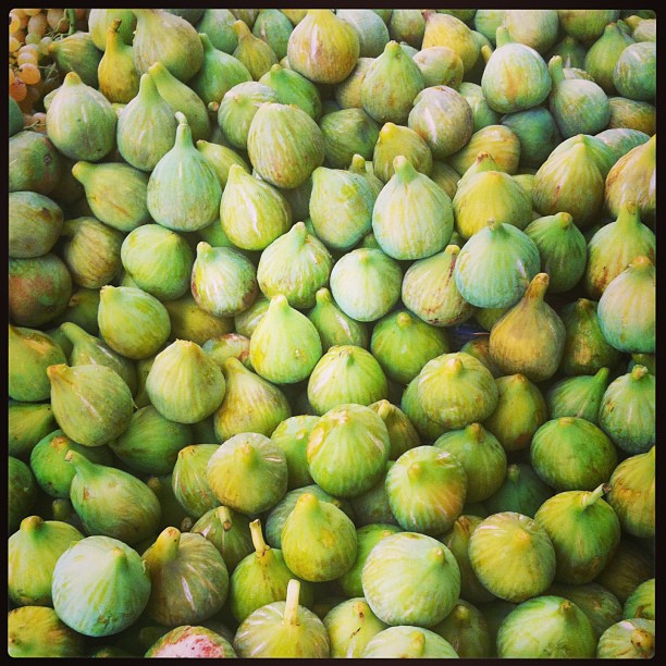 Green figs at the bazaar